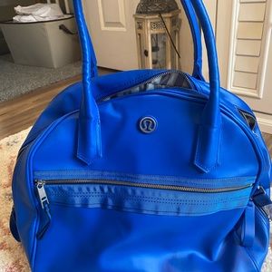 Lululemon workout or luggage bag